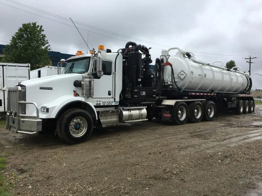 Tri -Axle Combo Chassis for Lease in Birmingham AL