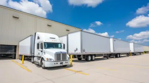 The Benefits of Trailer Leasing vs. Owning | CLC 
